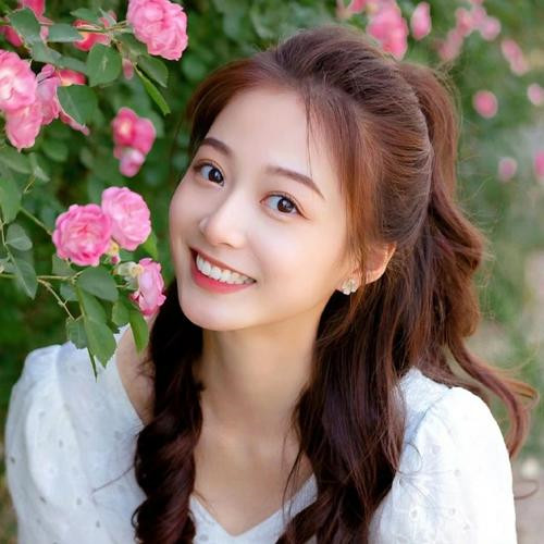 2025最新款女生头像图片