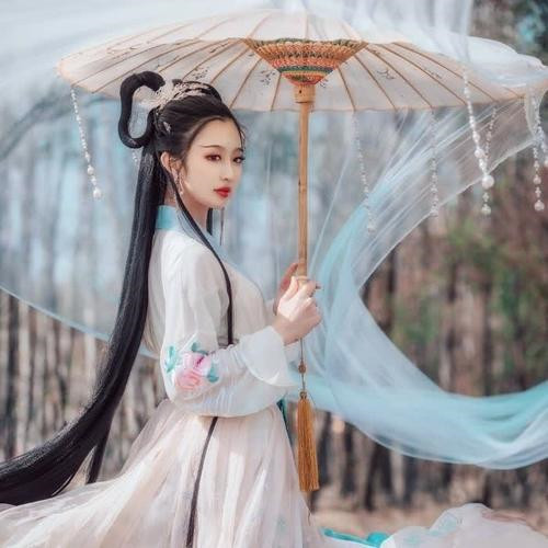 2025最新款女生头像图片