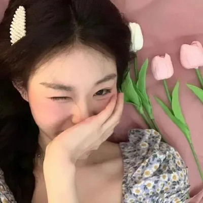 美女真实素颜微信头像