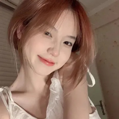 美女真实素颜微信头像