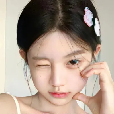 美女真实素颜微信头像