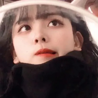 美女真实素颜微信头像