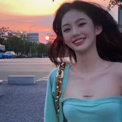 独一无二微信真人女头图片