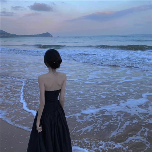 唯美惊艳的女生头像背影图片