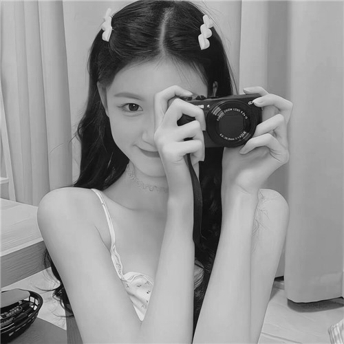 微信女生黑白真人高清头像图片