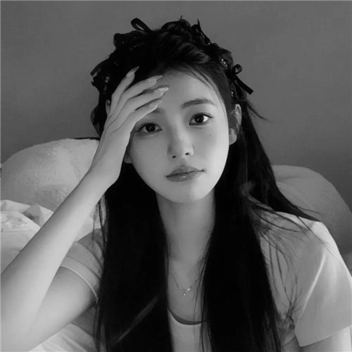 微信女生黑白真人高清头像图片