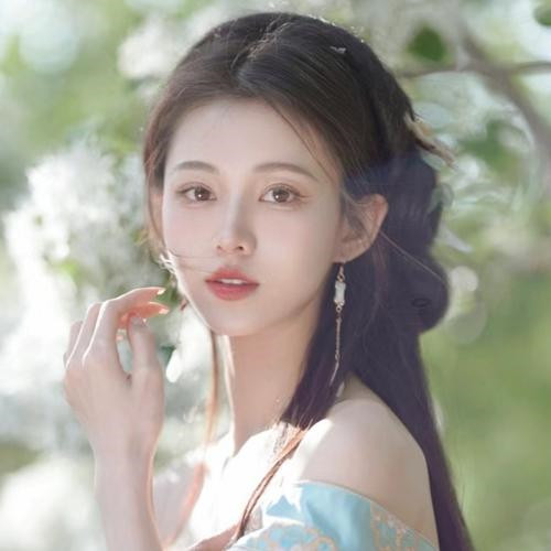 惊艳的女生头像古风图片
