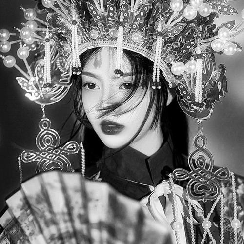 古风黑白女生头像图片