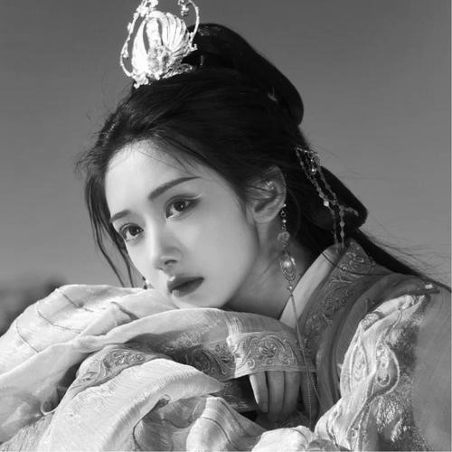 古风黑白女生头像图片