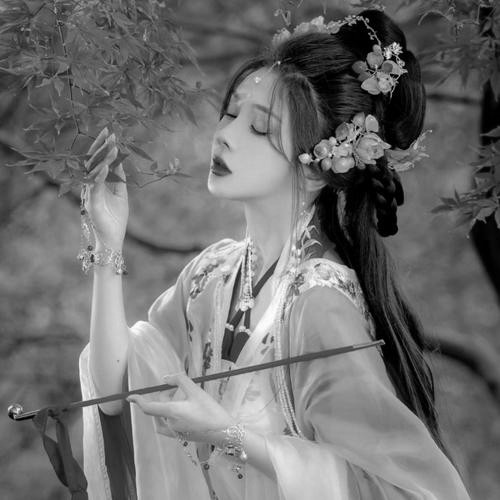 古风黑白女生头像图片
