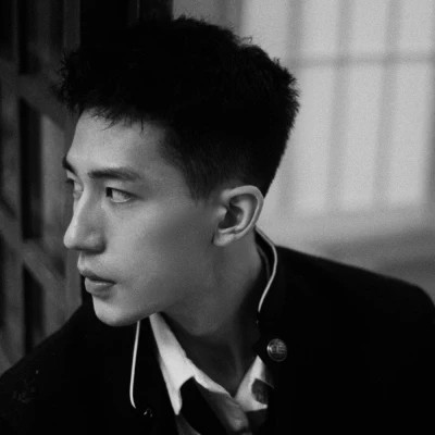 emo黑白头像男生真人高清图片