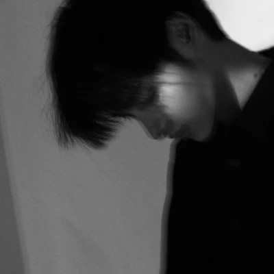 emo黑白头像男生真人高清图片
