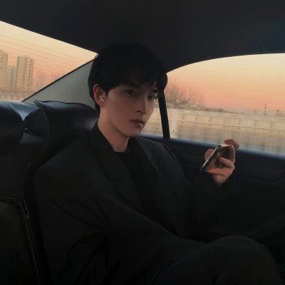 2025图片头像男生高清帅气