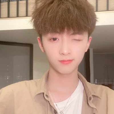 2025新版微信头像男生