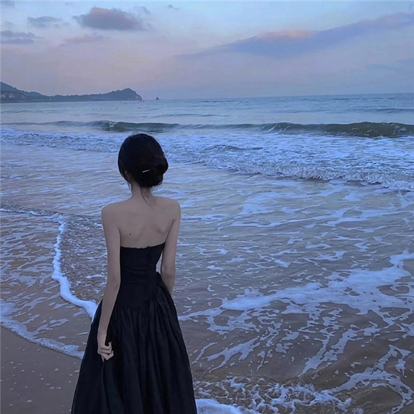 高级女生微信头像自由洒脱图片
