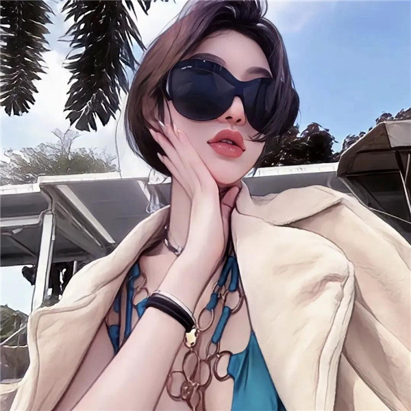 微信女生手绘戴眼镜头像图片