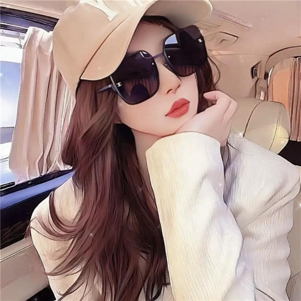 微信女生手绘戴眼镜头像图片