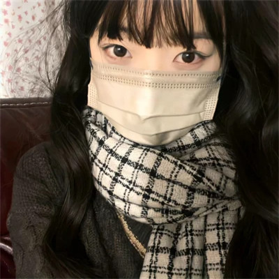 新颖女生微信头像真人