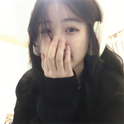新颖女生微信头像真人