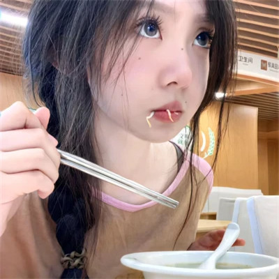 新颖女生微信头像真人