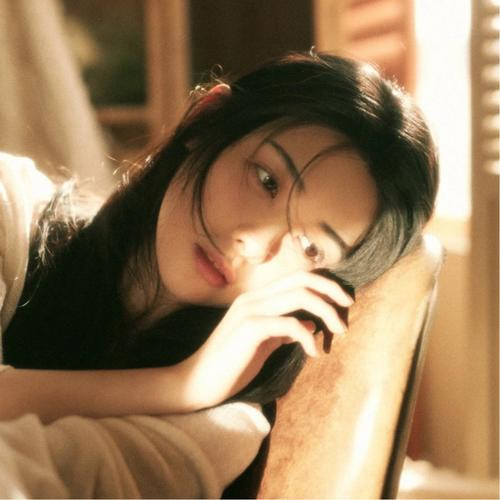 2025年最流行的女生头像