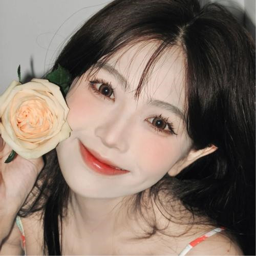 2025年最流行的女生头像