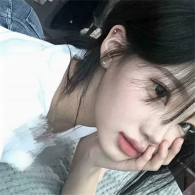 最新的2025女头像