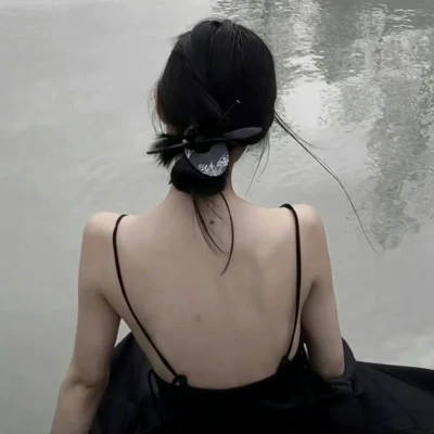 非主流新生代女生真人头像