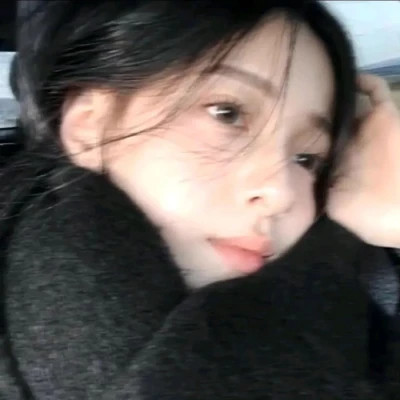 非主流新生代女生真人头像