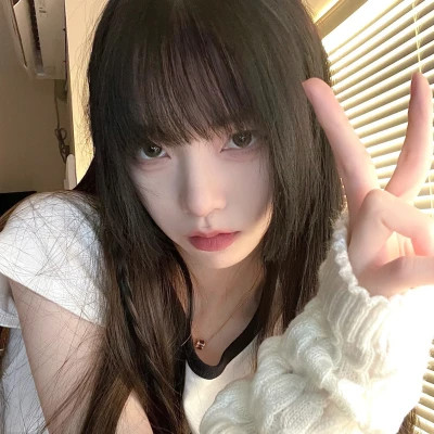 时尚精美女生头像图片