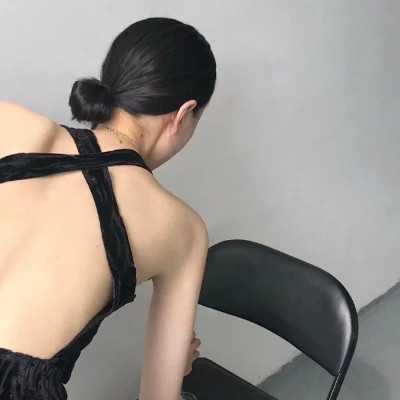 不露脸女生头像