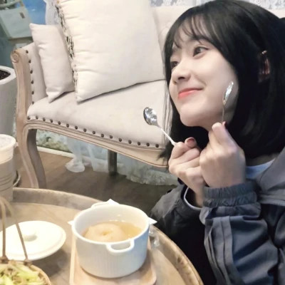 漂亮的真人少女头像