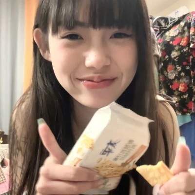 漂亮的真人少女头像
