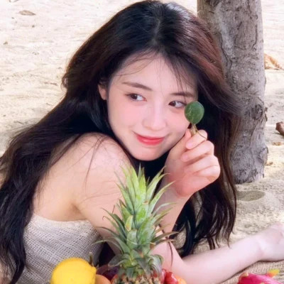 妩媚多姿的真人少女头像