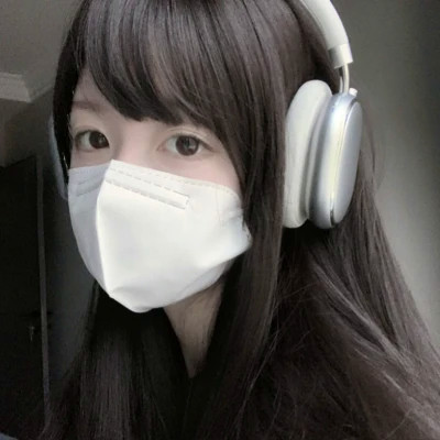 妩媚多姿的真人少女头像
