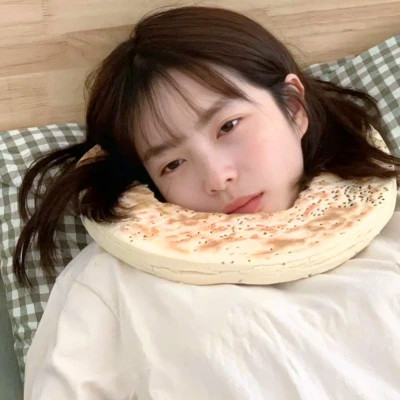 妩媚多姿的真人少女头像