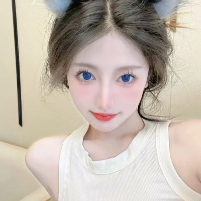 妩媚多姿的真人少女头像