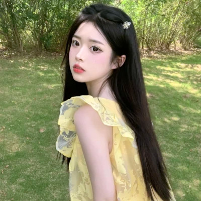 妩媚多姿的真人少女头像
