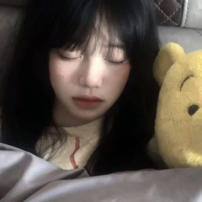 青春洋溢的真人少女头像