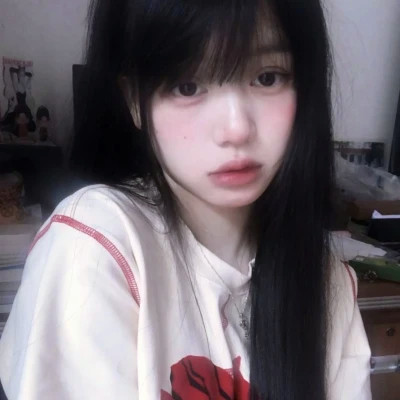青春洋溢的真人少女头像