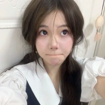 青春洋溢的真人少女头像