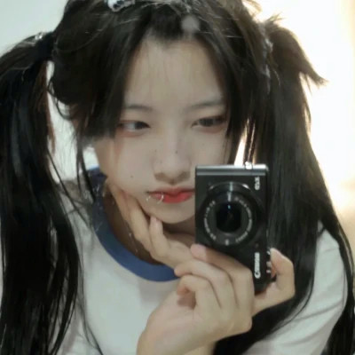 青春洋溢的真人少女头像