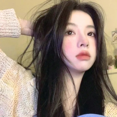 魅力四射的真人少女头像