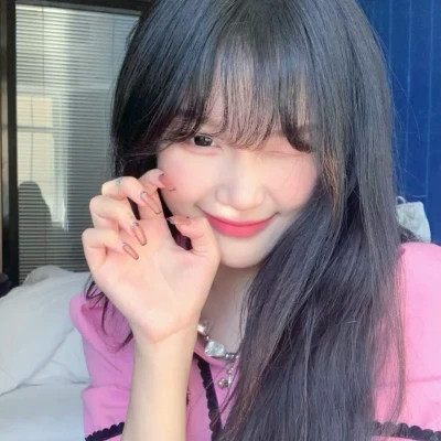 大气优雅的真人少女头像
