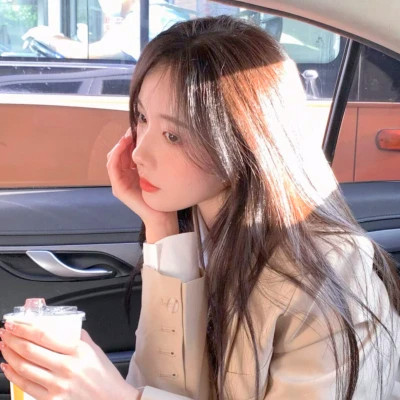 大气优雅的真人少女头像