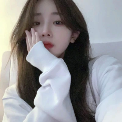 大气优雅的真人少女头像