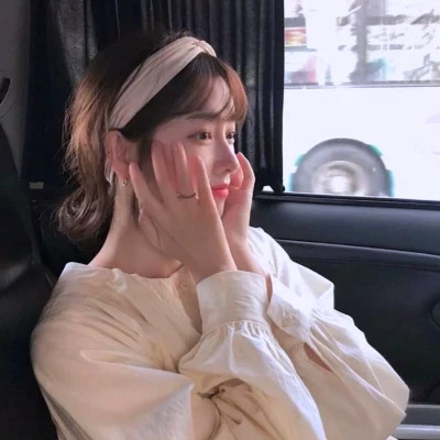 独一无二的青春女生头像