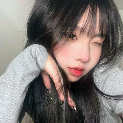 独一无二的青春女生头像