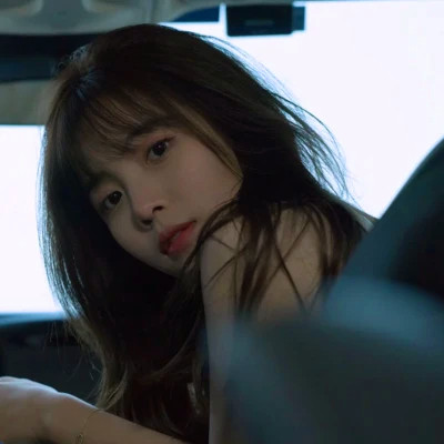 独一无二的青春女生头像