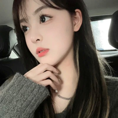 与众不同的精美少女头像